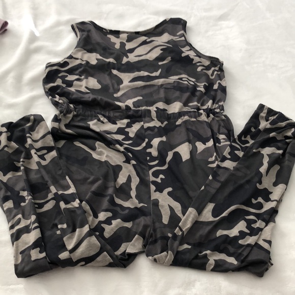 EUC unbranded jumpsuit Large - Picture 5 of 5